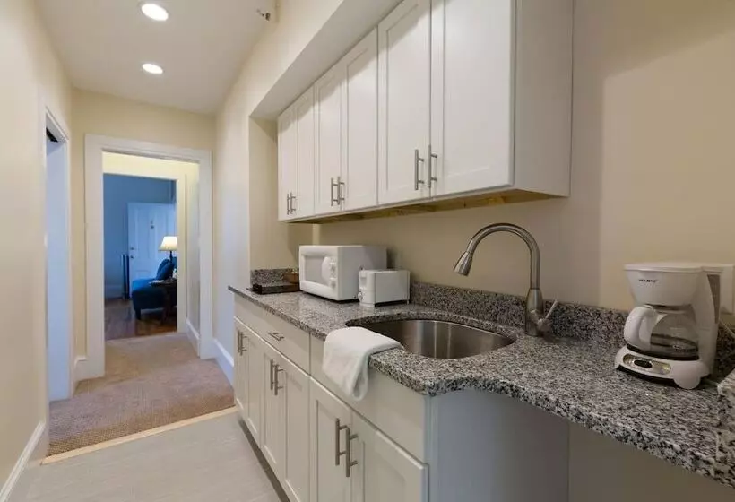 호텔 The Salem Inn