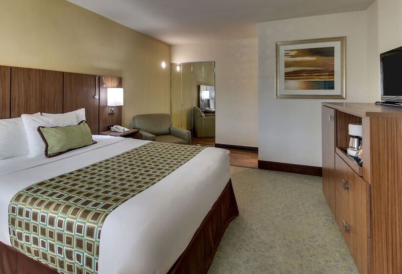 هتل The Stevenson Monterey