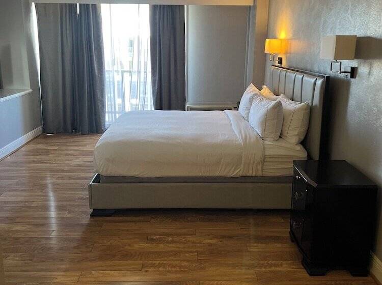 هتل Wyndham Midland Downtown