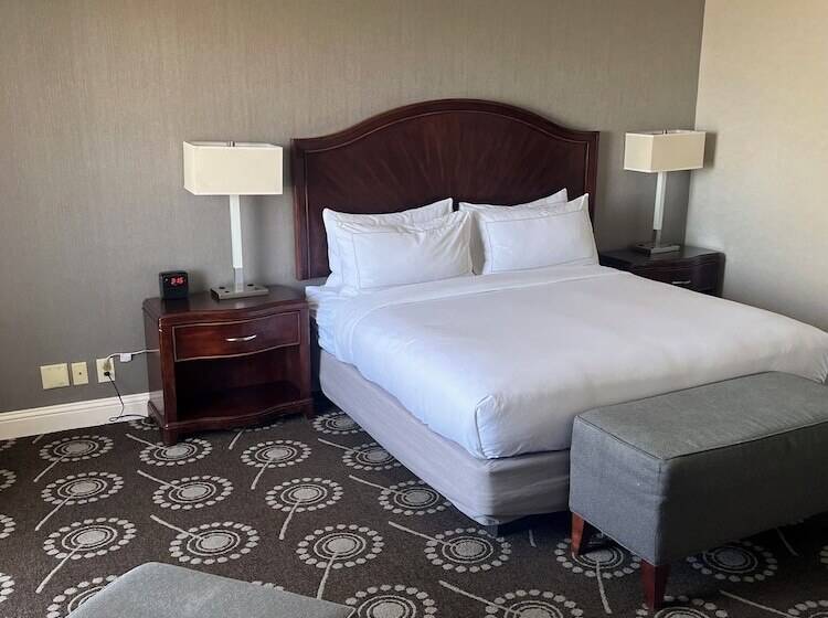 هتل Wyndham Midland Downtown