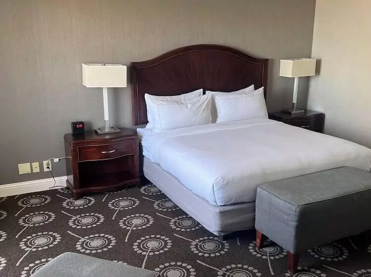 ホテル Wyndham Midland Downtown