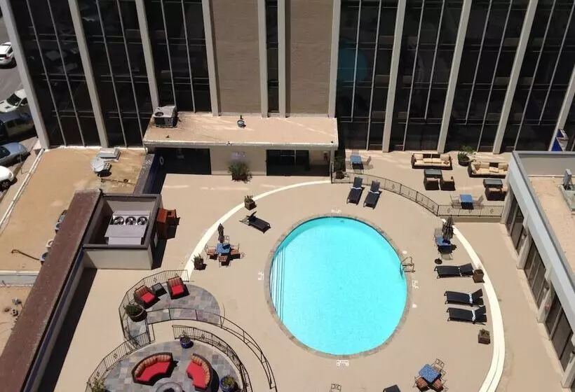 ホテル Wyndham Midland Downtown