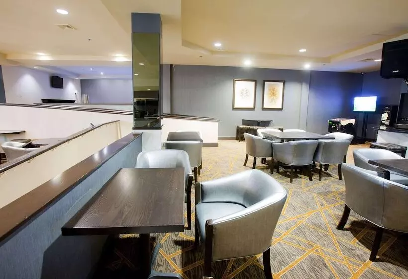 ホテル Wyndham Midland Downtown