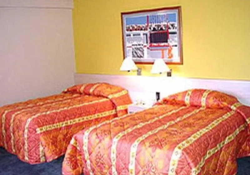 ホテル Lincoln  Suites