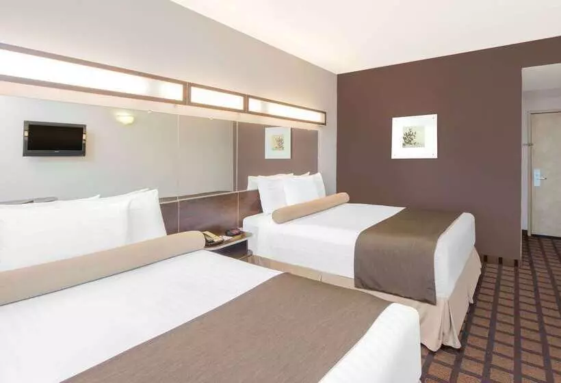 Microtel Inn & Suites By Wyndham Quincy Downtown   River Area