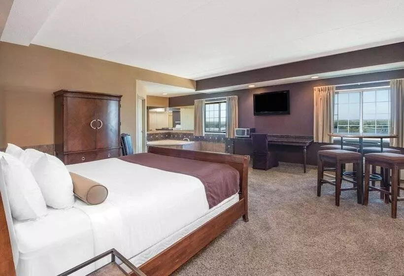 Microtel Inn & Suites By Wyndham Quincy Downtown   River Area