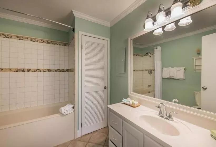 Villas By The Sea Resort & Conference Center