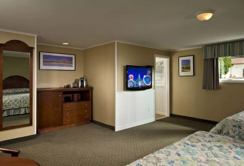 Wellfleet Motel And Lodge