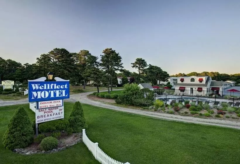 Wellfleet Motel And Lodge