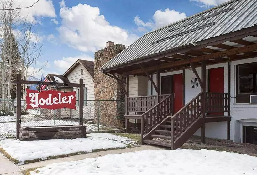 Yodeler Motel