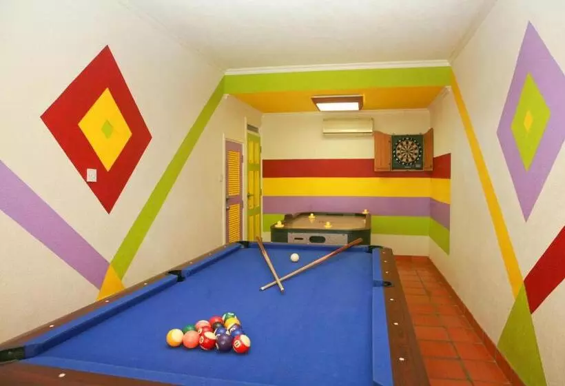 هتل Blue Orchids Beach