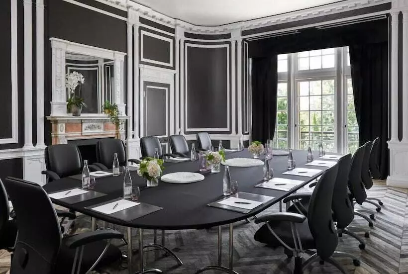 호텔 Chateau De Montvillargenne