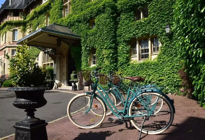 호텔 Chateau De Montvillargenne