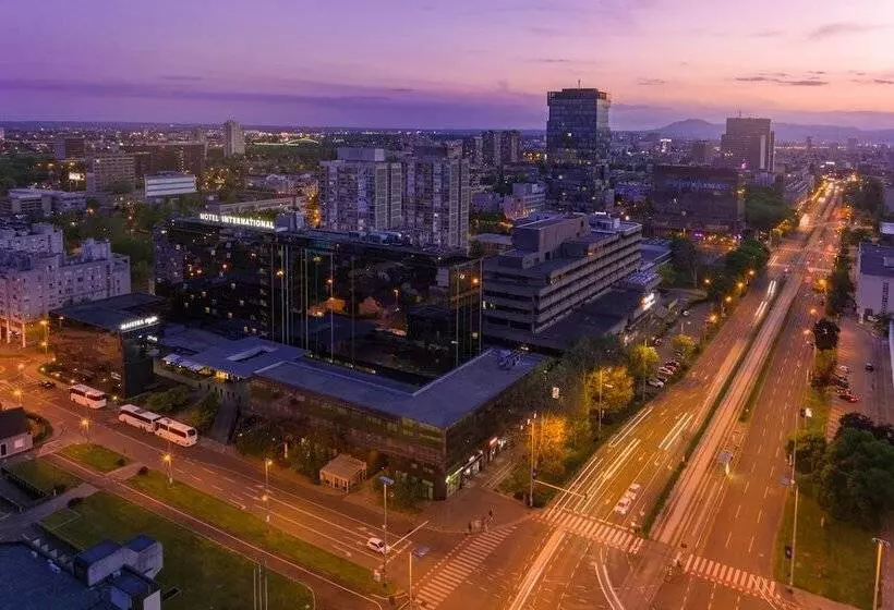 Maistra City Vibes Hotel International