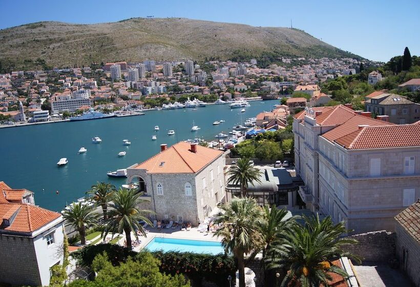 בית מלון כפרי Lapad