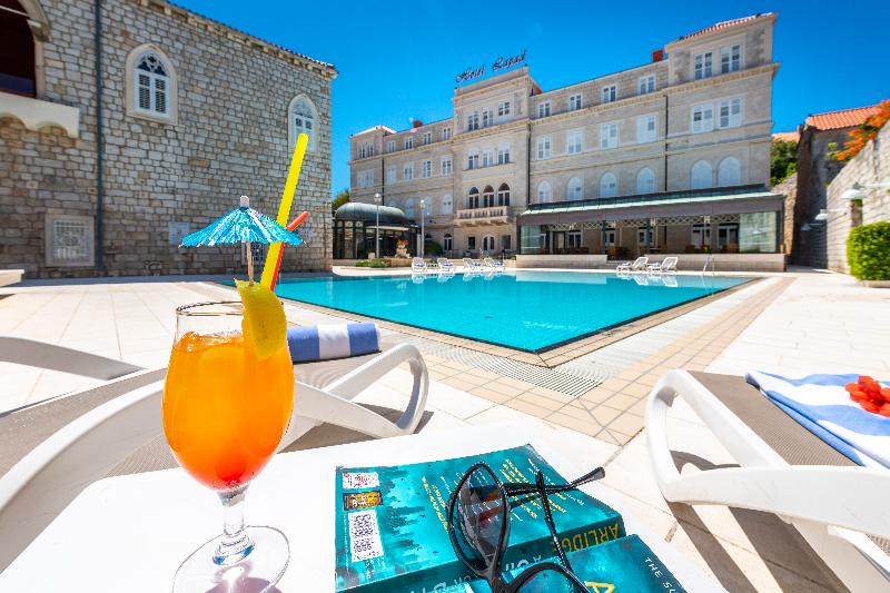 בית מלון כפרי Lapad