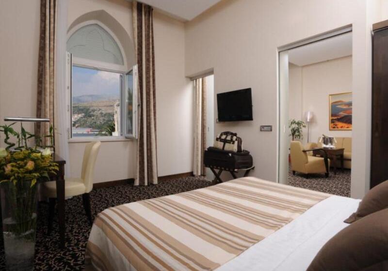 בית מלון כפרי Lapad