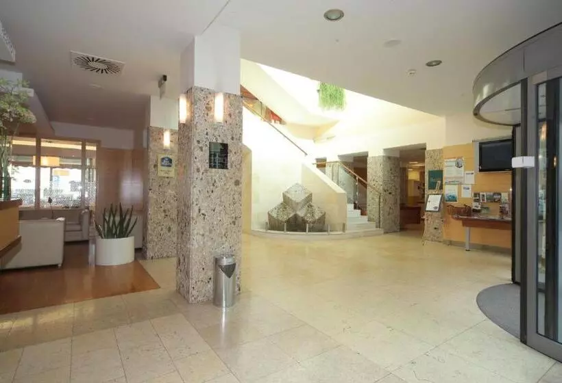 בית מלון כפרי Lovec