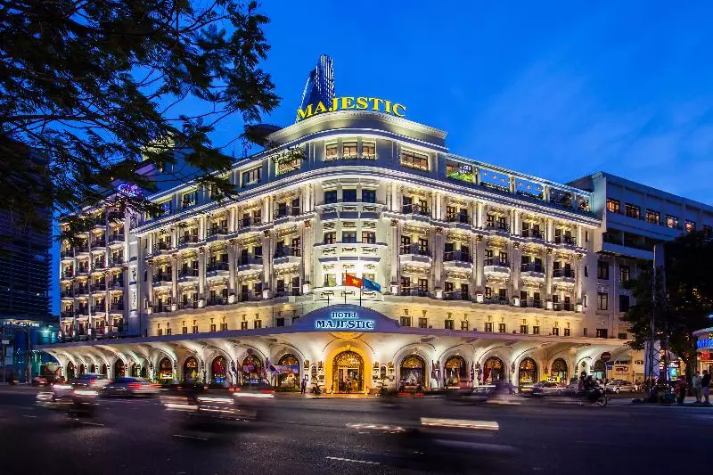 هتل Majestic Saigon