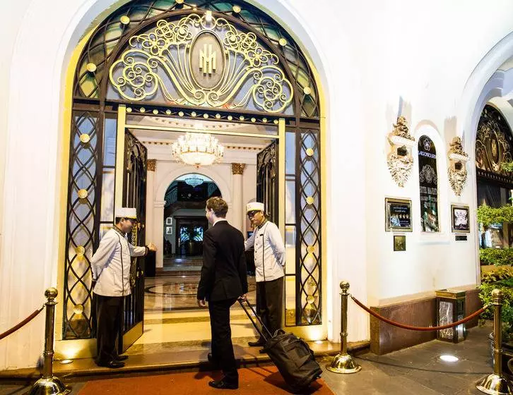 هتل Majestic Saigon