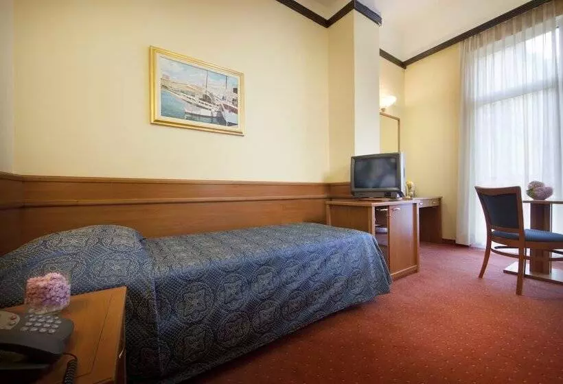 هتل Kristal   Liburnia