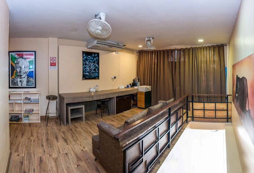 Hotel S A F E Residence Patong