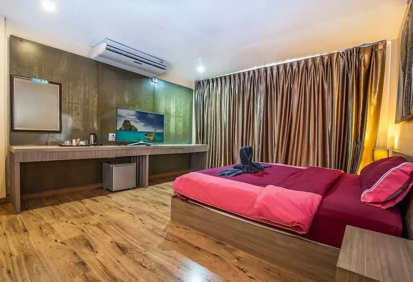 Hotell S A F E Residence Patong