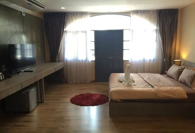 Hotell S A F E Residence Patong