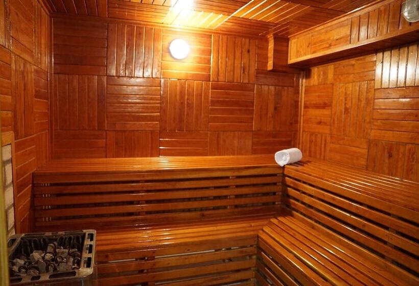 Real Plaza Hotel And Convention Center