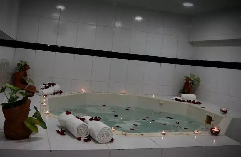 Real Plaza Hotel And Convention Center