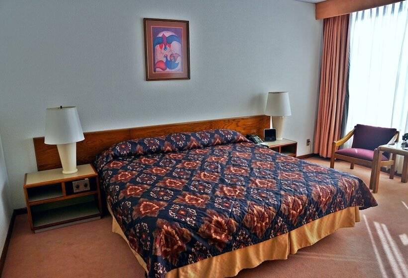 Real Plaza Hotel And Convention Center