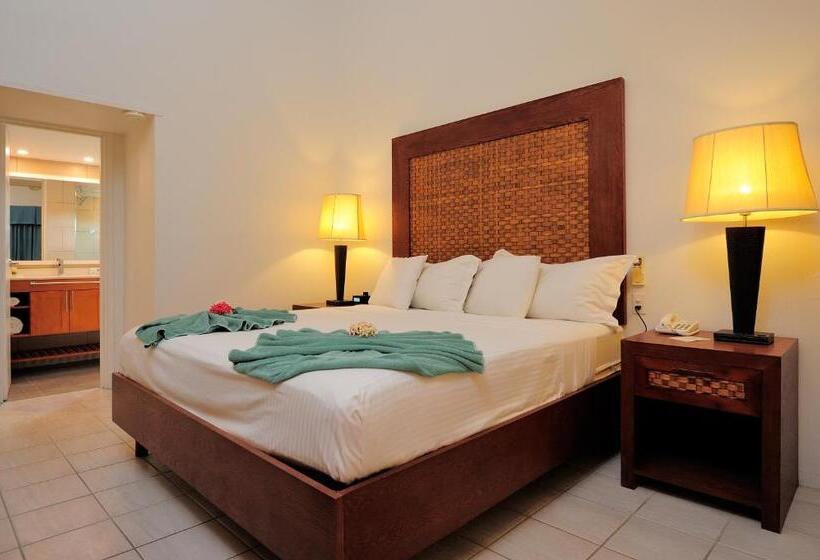 Divi Flamingo Beach Resort