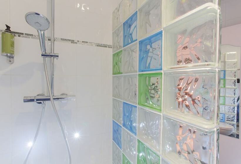 هتل Atelier Vavin