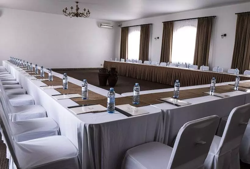 Отель De Mendoza