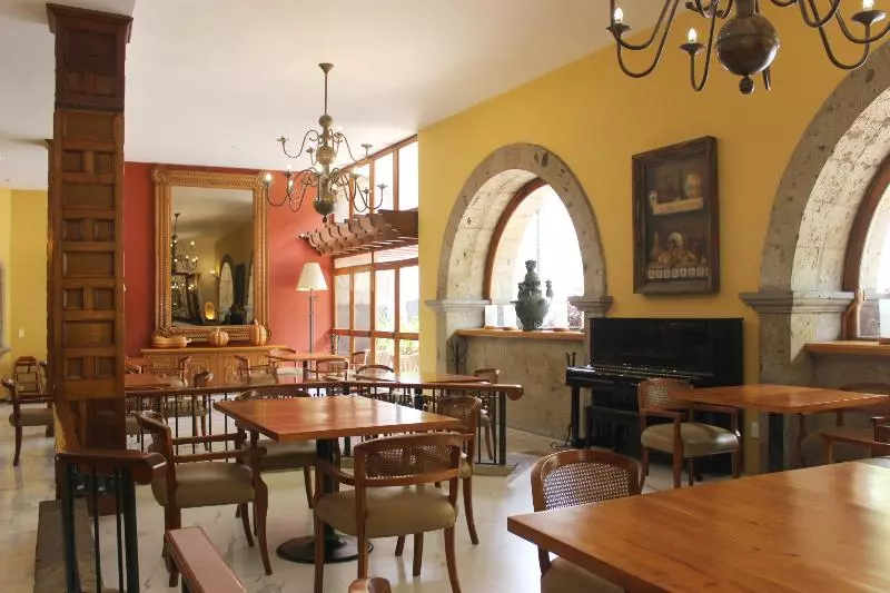 Отель De Mendoza