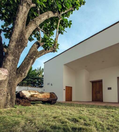 هتل Doña Manuela