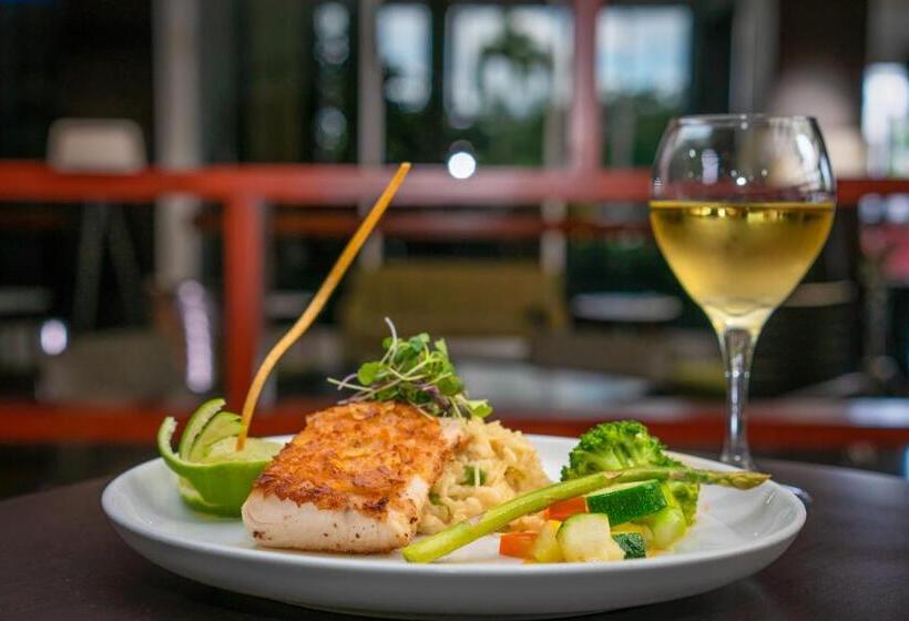 هتل Holiday Inn Mayaguez & Tropical Casino, An Ihg