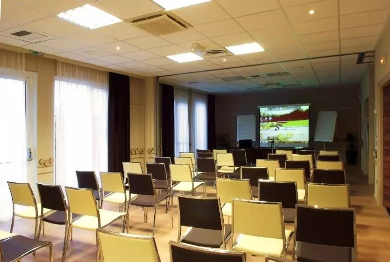فندق Ibis Styles Strasbourg Nord Palais Des Congrès