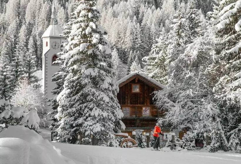 La Perla: The Leading Hotels Of The World