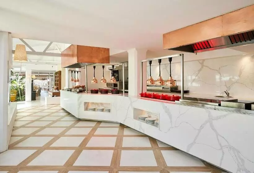 Hotel Paradise Cove Boutique