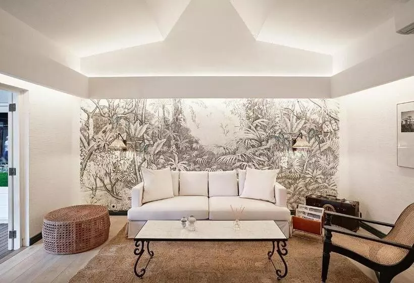 Hotel Paradise Cove Boutique