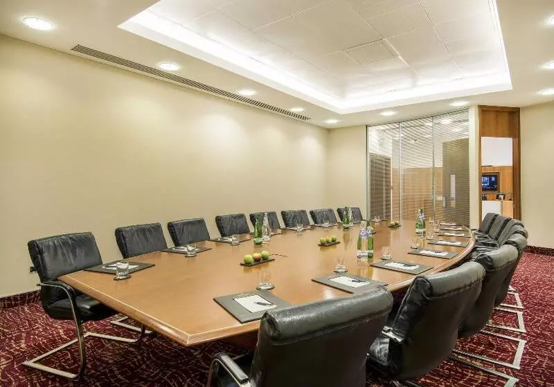 Отель Sheraton Heathrow