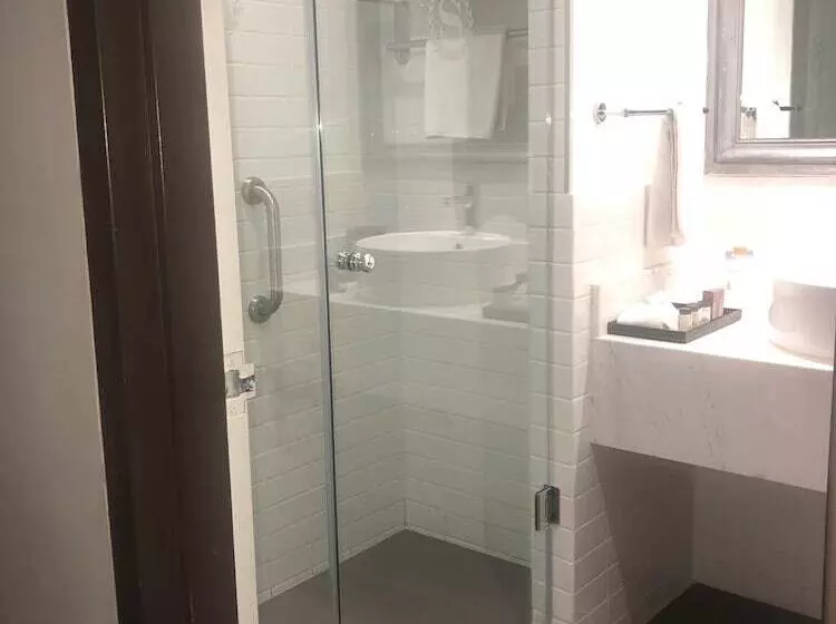 호텔 Wyndham Monterrey Ambassador Centro