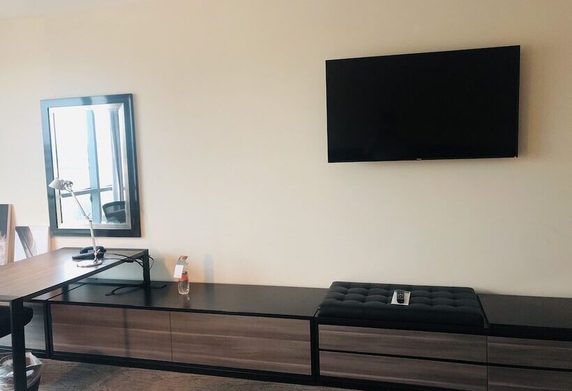 فندق Wyndham Monterrey Ambassador Centro