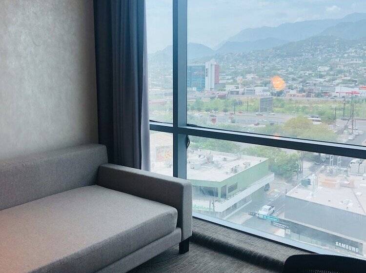 فندق Wyndham Monterrey Ambassador Centro