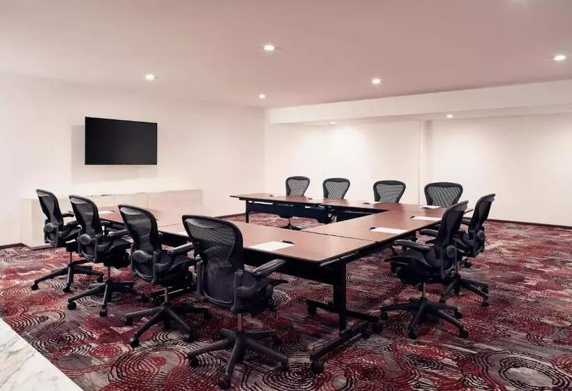 호텔 Wyndham Monterrey Ambassador Centro