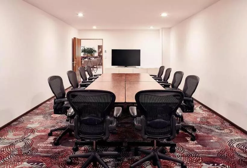 호텔 Wyndham Monterrey Ambassador Centro