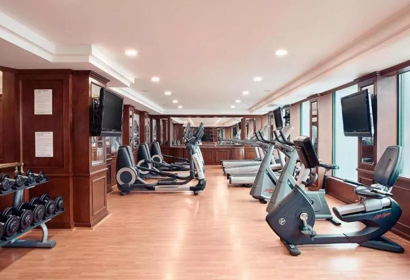 호텔 Wyndham Monterrey Ambassador Centro