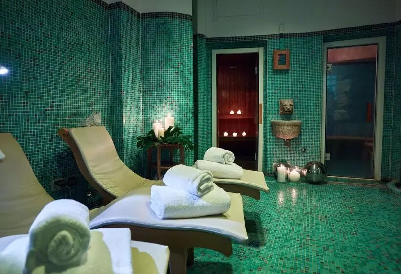 هتل Sina Villa Medici, Autograph Collection