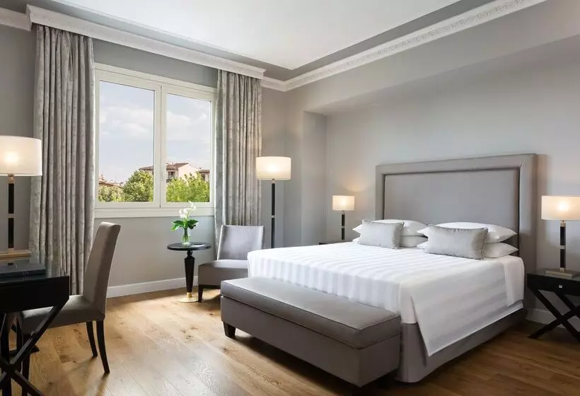 هتل Sina Villa Medici, Autograph Collection